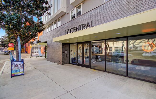 Studio, 1 bath, 430 sqft, $1,850, Unit 812