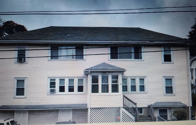 479 NEWPORT AVE
