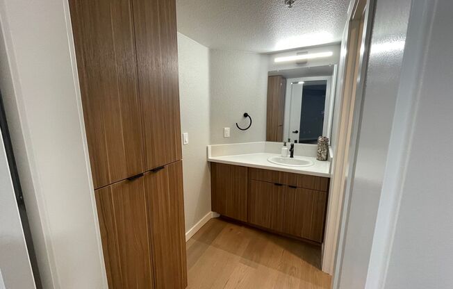 1 bed, 1 bath, 748 sqft, $2,840, Unit E-306