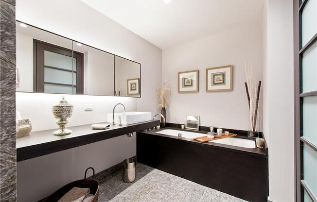 20 Pine St Apt 1411
