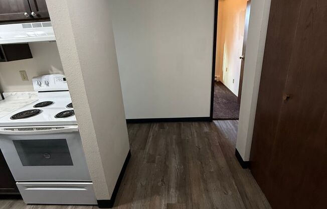 Royal Manor Apartments