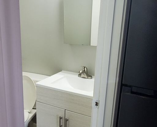 Studio, 1 bath, 360 sqft, $730