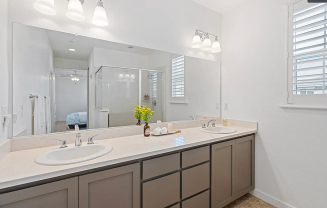 HOT Property!  Roseville 3/3 w/Oasis Backyard!  Please reference ad for viewings!