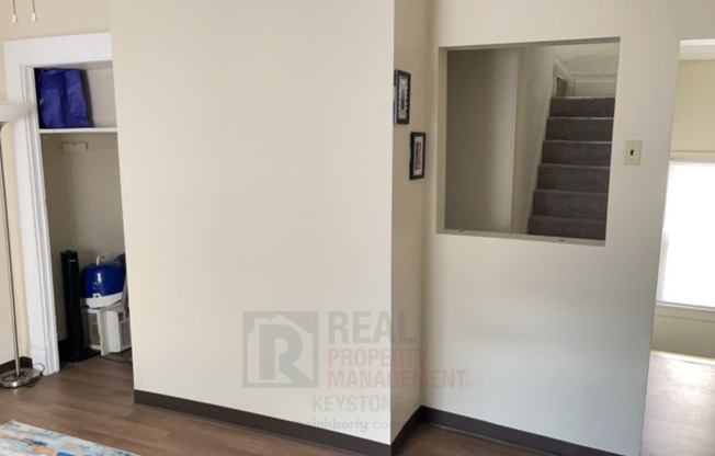 2 beds, 1 bath, $1,200