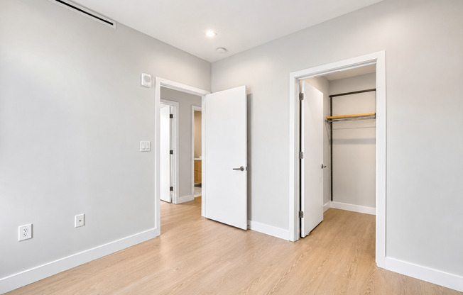 3 beds, 2 baths, 1,487 sqft, $6,995, Unit PH901