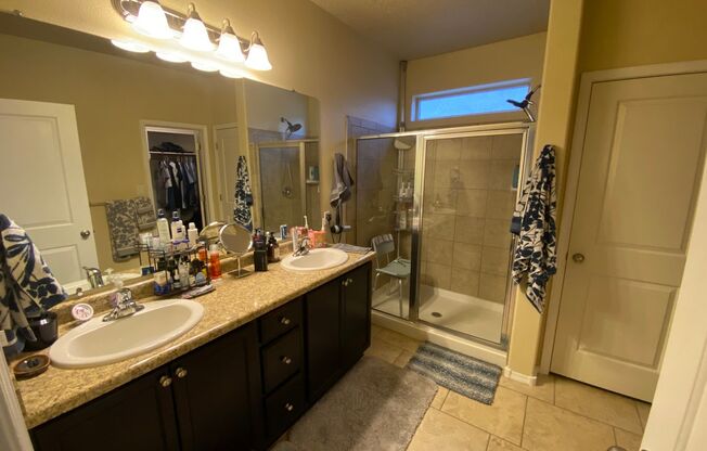 3 beds, 2 baths, 1,874 sqft, $2,200, Unit 209 Landing Trail NE