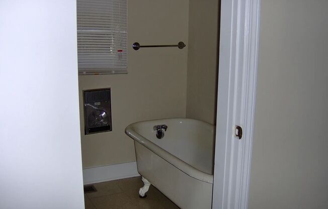 175 INGLEWOOD l 3 BED, 2 BATH