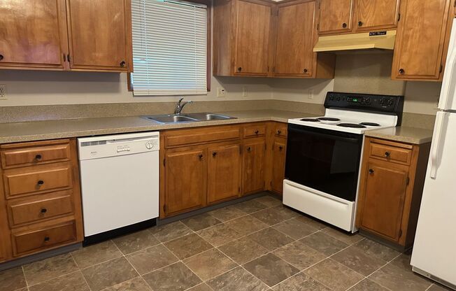 2 beds, 1 bath, $1,395, Unit 2182