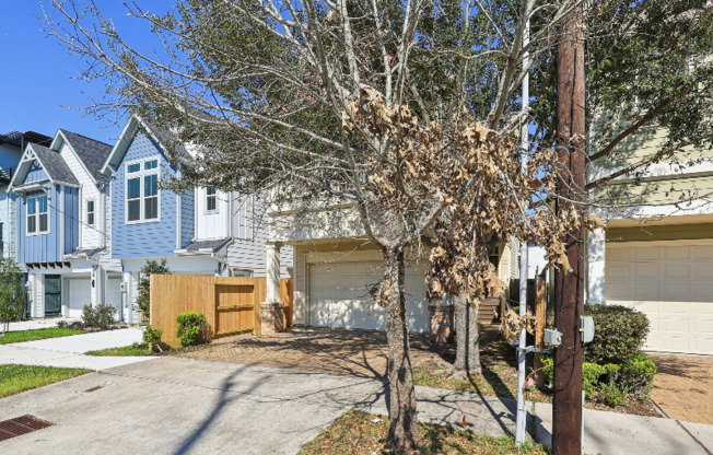 1210 NADINE ST
