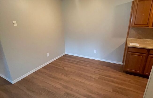 2 beds, 1 bath, 734 sqft, $825, Unit 41