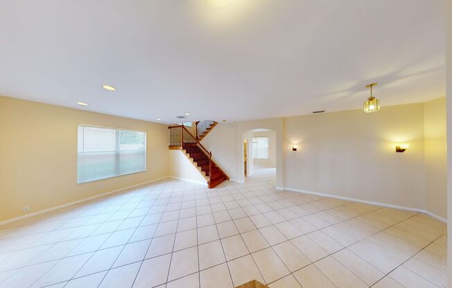 4BD/2.5BA w/ 2 car garage and Stainless Steel Appliances!!