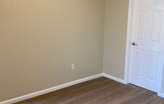 2 beds, 2 baths, 900 sqft, $2,025, Unit 122
