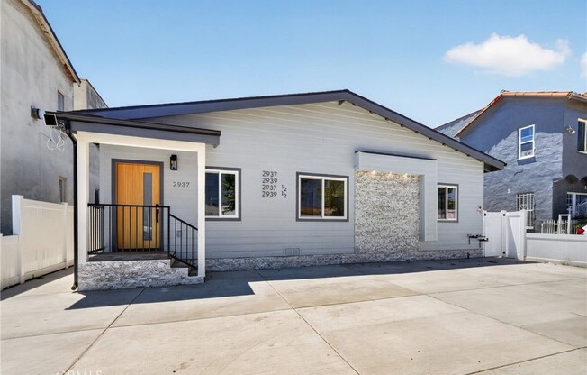 2937 10 AVE