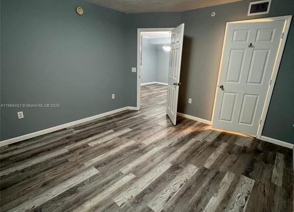 2427 Centergate Dr