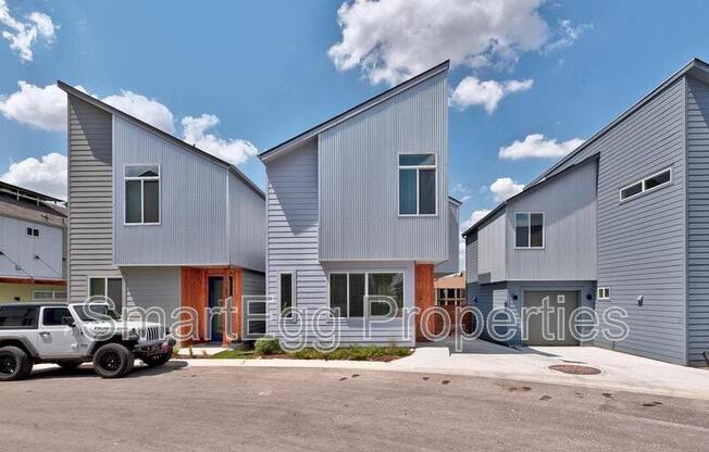 801 N BLF DR