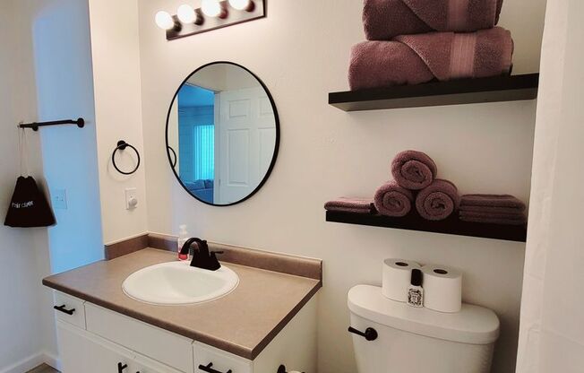 2 beds, 2 baths, 915 sqft, $2,575, Unit 4346-15