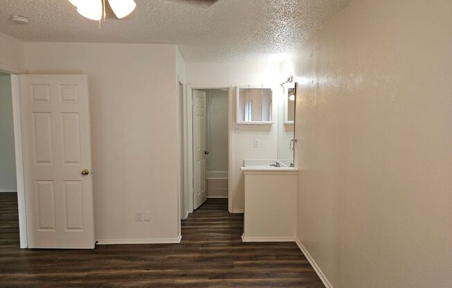 2 beds, 2 baths, $1,425