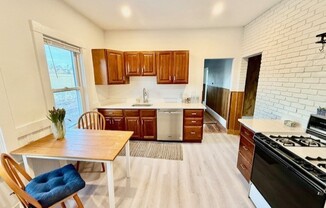 3 beds, 1 bath, $4,200, Unit 1