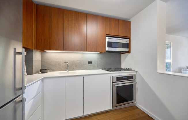 1 bed, 1 bath, 685 sqft, $4,895, Unit 9N