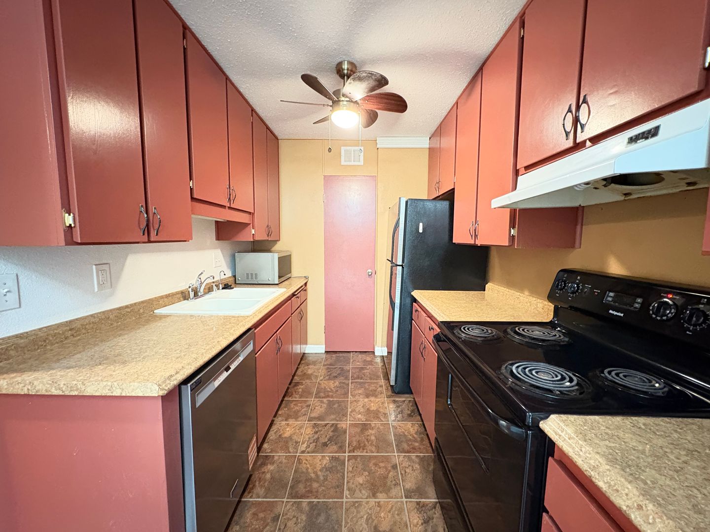 Modern Condo in Prime College Area Location