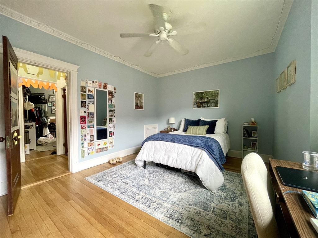 10 GREENWAY CT