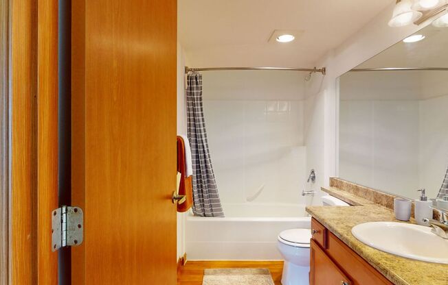 Studio, 1 bath, 409 sqft, $1,650, Unit C203