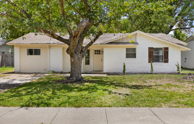 1414 TIMBERLAKE CIR