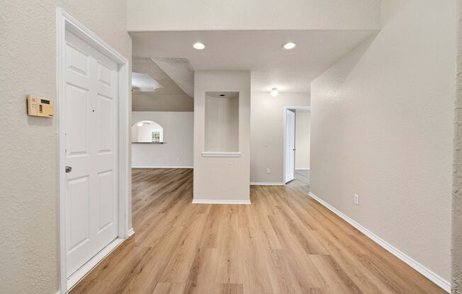 Stunning 4-Bedroom, 2-Bath Home on Elm Glade