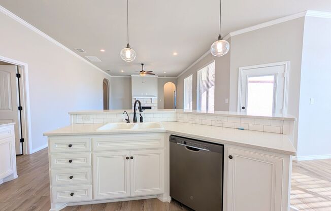 4 Bed 2 Bath Frenship ISD Move in Ready!