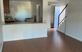 305 N Vinedo Ave 5