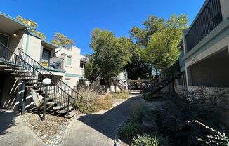 MOVE-IN SPECIAL- ONE MONTH FREE RENT-2 Bedroom 1 Bath close to CSUC