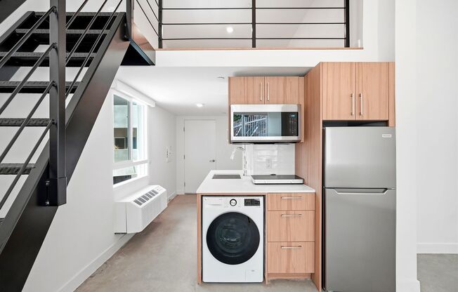 Studio, 1 bath, 445 sqft, $1,995, Unit 208-D