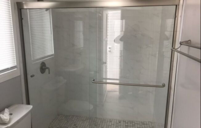 Studio, 1 bath, $1,625, Unit 4322 1/2