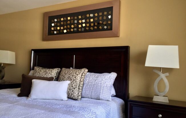 2 beds, 2 baths, 1,300 sqft, $2,270, Unit 02 2215 C