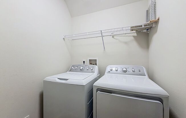 3 beds, 2.5 baths, $2,250