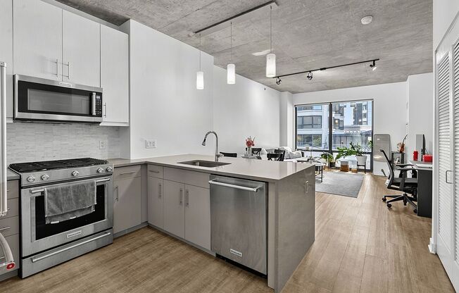1 bed, 1 bath, 795 sqft, $2,750, Unit 404