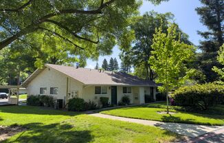 Lassen Villa Apartments