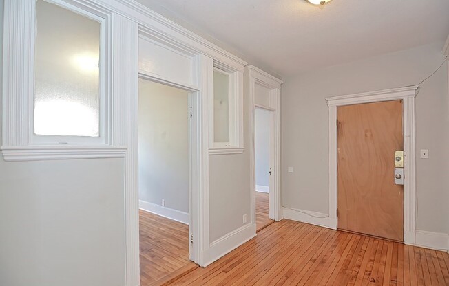 24 GLENVILLE