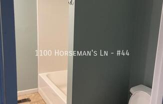 1100 HORSEMAN'S LN