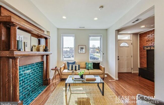 535 GRESHAM PL NW