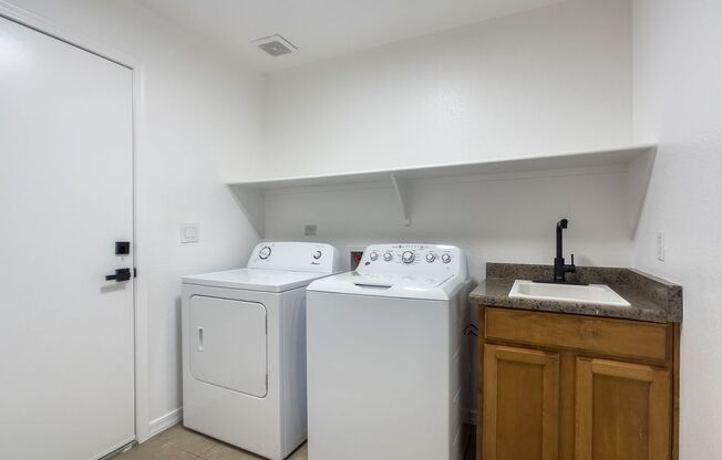 2 beds, 2 baths, 1,342 sqft, $1,695, Unit 113