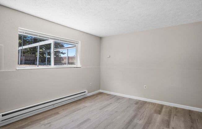 704 S Maple
