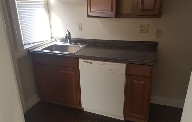 237-241 e 12th ave
