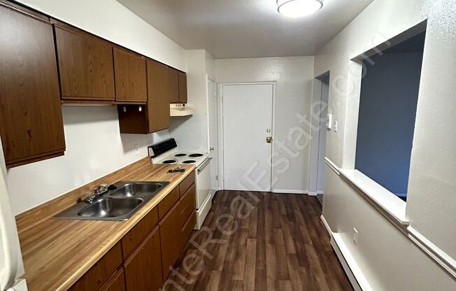 1 bed, 1 bath, 544 sqft, $775, Unit 1012 Apt. 27