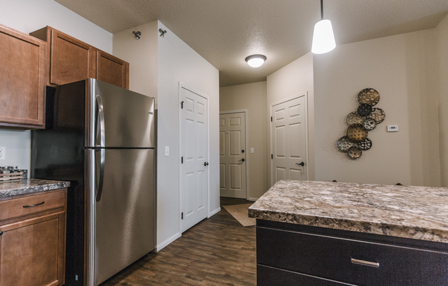 3 beds, 2 baths, 1,242 sqft, $1,750, Unit 4201-308