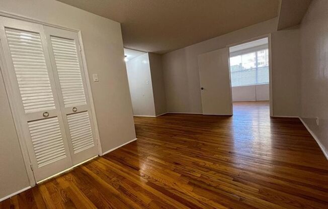 2 beds, 1 bath, $1,395