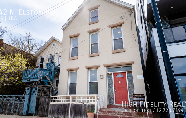 942 North Elston Avenue