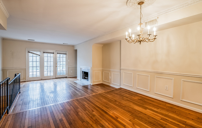 4515 MACARTHUR BLVD NW