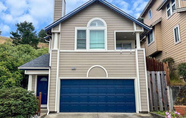 Executive Single Family Home with Ocean Views! - Pets Welcome!