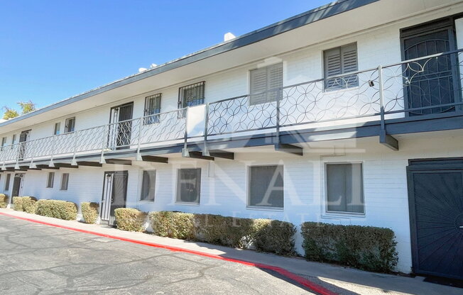 1 bed, 1 bath, 869 sqft, $1,700, Unit 204